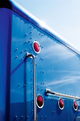 Ulysse-Frechelin-American-Trucks-Blue-Back_Lres.jpg